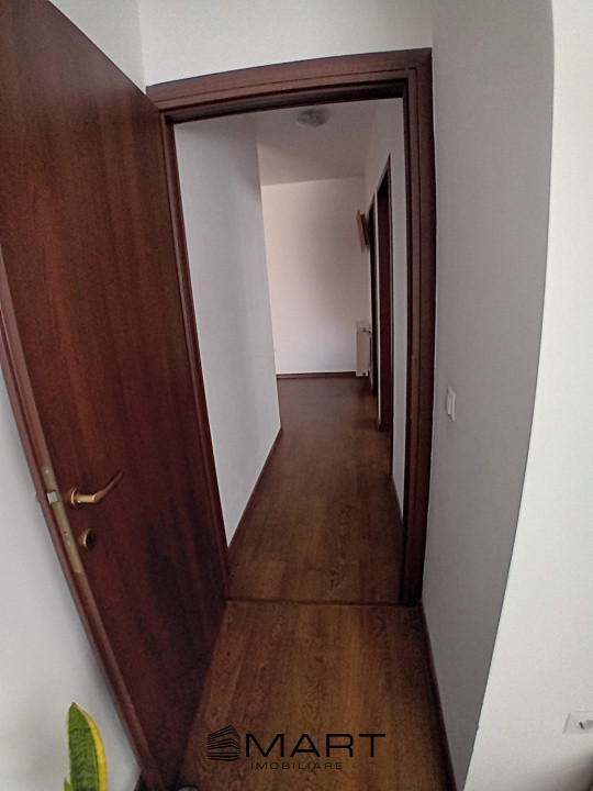 Apartament cu 3 camere zona Calea Cisnadiei