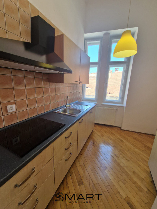 Apartament cu 3 camere in Centrul Istoric