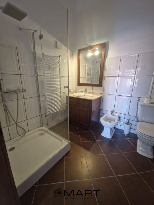 Apartament cu 3 camere in Centrul Istoric