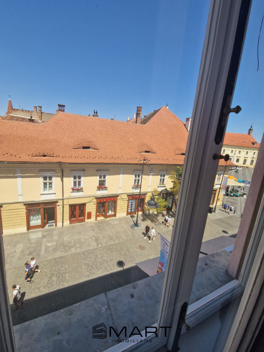 Apartament cu 3 camere in Centrul Istoric