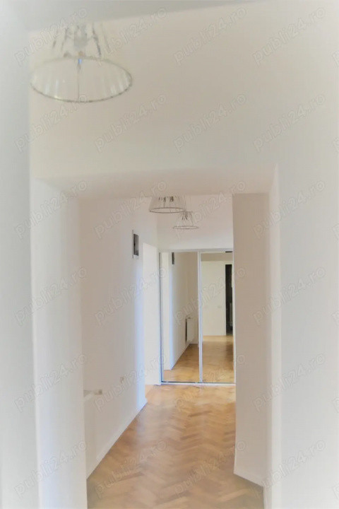 Apartament 4 camere, decomandate, zona Patria