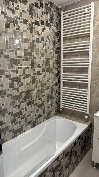 Apartament 4 camere, decomandate, zona Patria