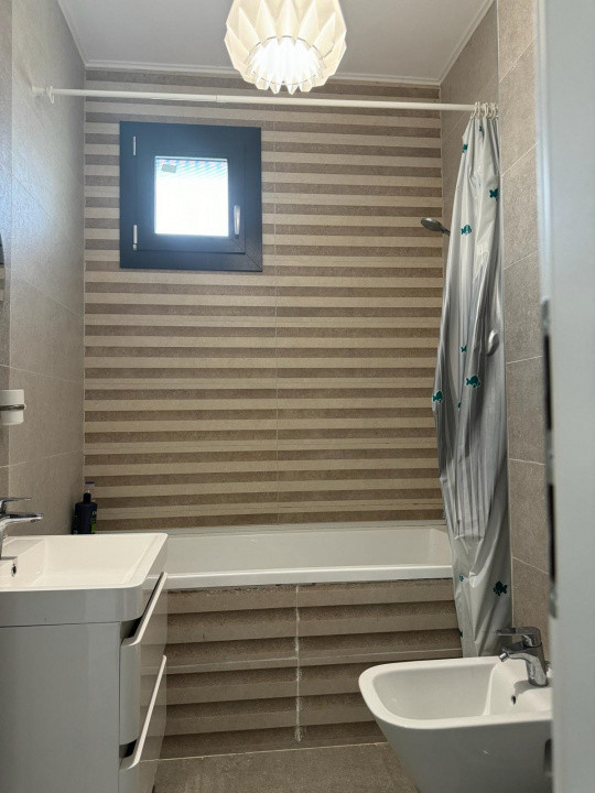 Apartament 3 camere, decomandate, zona Bartolomeu.