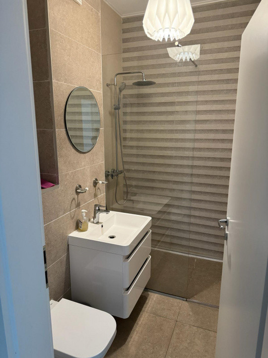 Apartament 3 camere, decomandate, zona Bartolomeu.