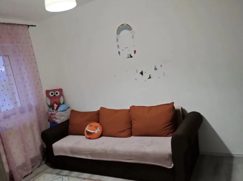 Apartament 3 camere, decomandate, zona Craiter.
