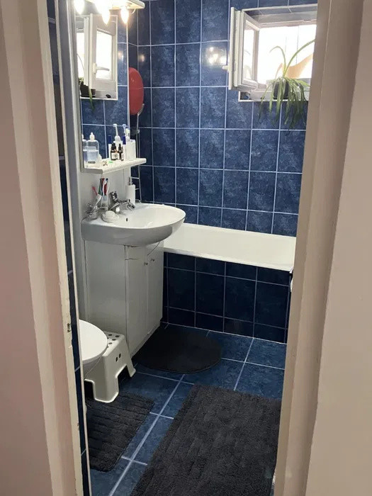 Apartament 3 camere, decomandate, zona Craiter.