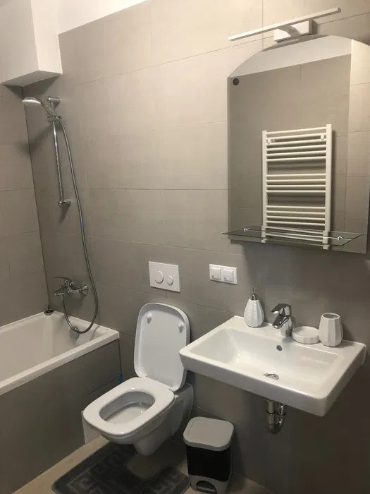 Apartament 2 camere, decomandate,  zona Coresi.
