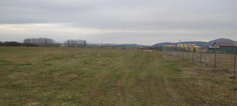 Teren 450 mp Sanpetru 
