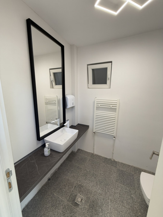 Spatiu Comercial 100 mp Central 