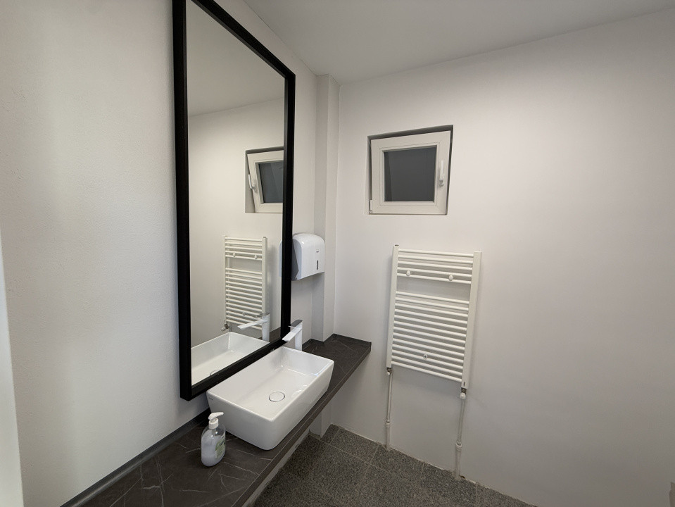 Spatiu Comercial 100 mp Central 