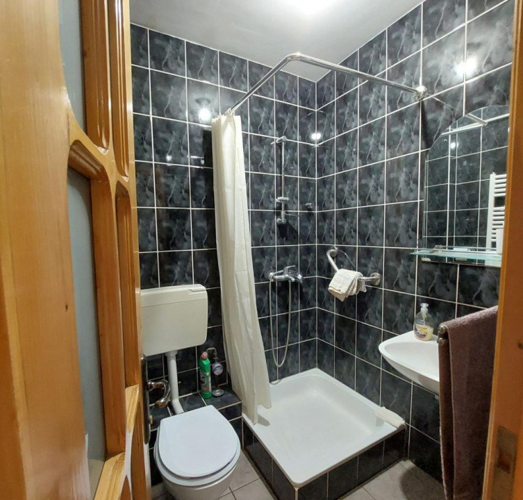 Apartament 4 camere 85 mp Tractorul