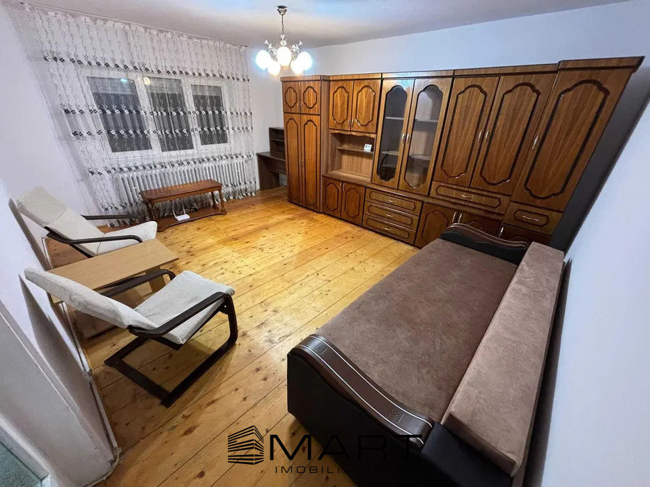 Apartament 2 camere decomandat situat la parterul unui bloc in zona Terezian