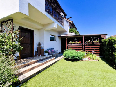 Duplex modern Selimbar
