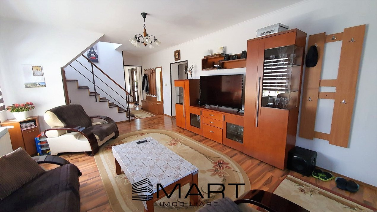 Casa 300 mp cu teren 430 mp Calea Poplacii