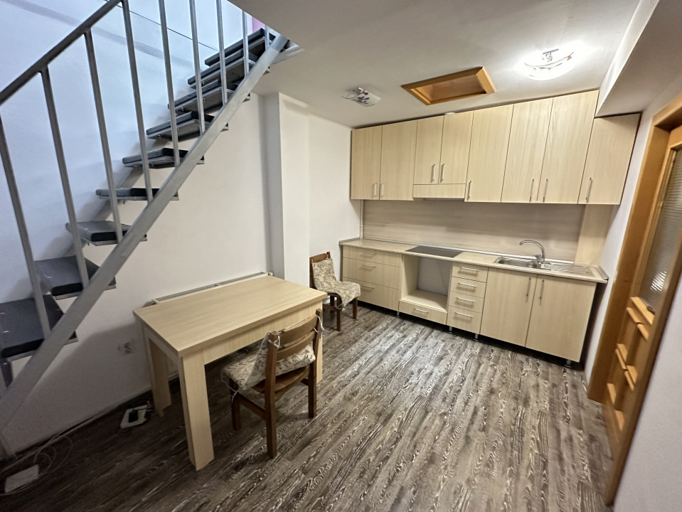 Apartament 3 camere 100mp zona Tilisca