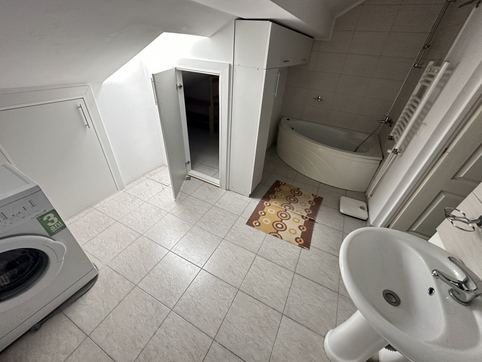 Apartament 3 camere 100mp zona Tilisca