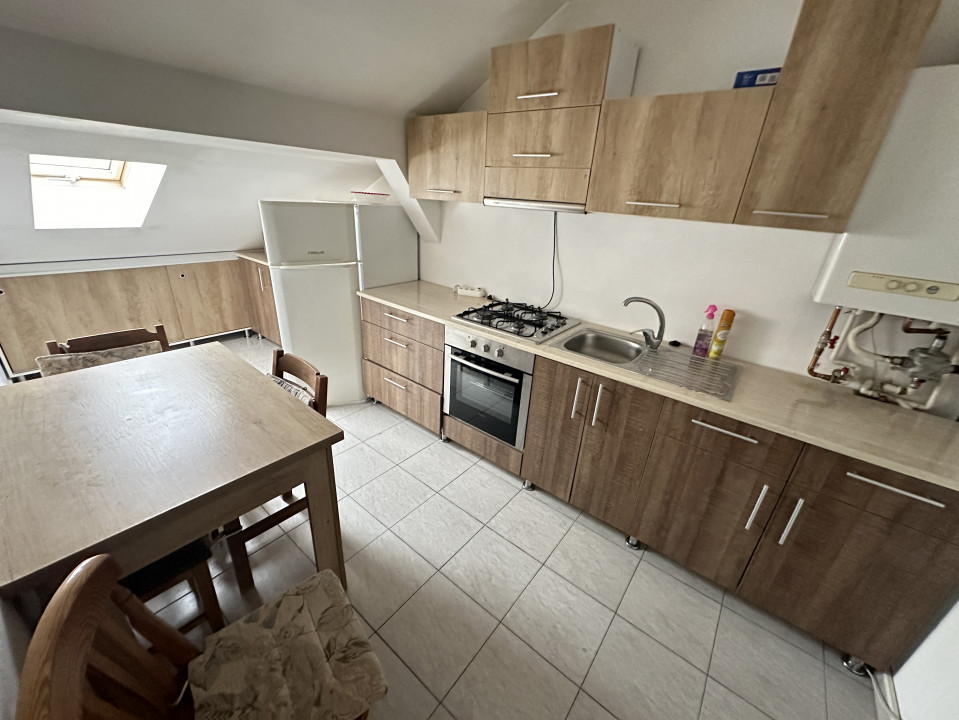 Apartament 3 camere 100mp zona Tilisca