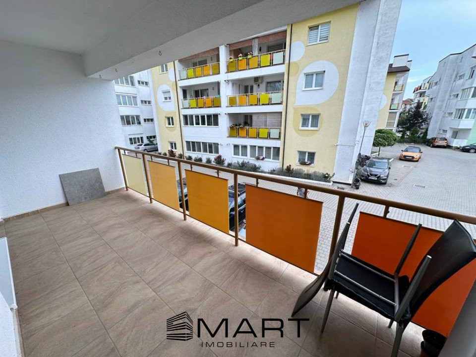 Apartament 3 camere decomandate zona Calea Cisnadiei