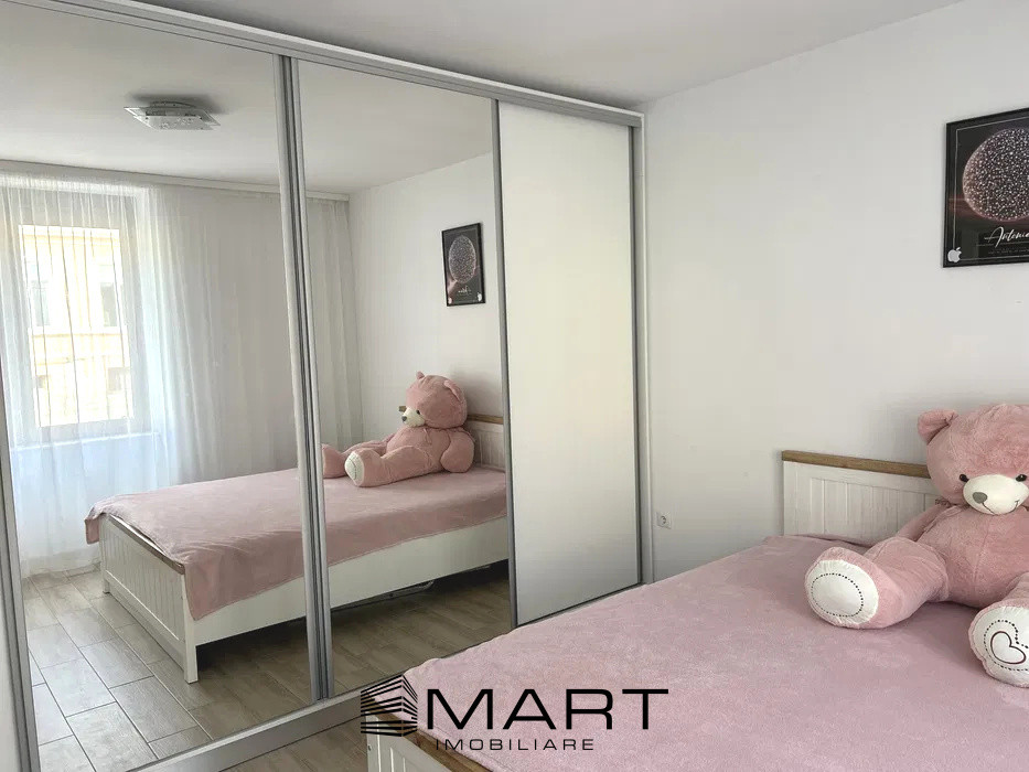 Apartament 3 camere la vila zona Turnisor