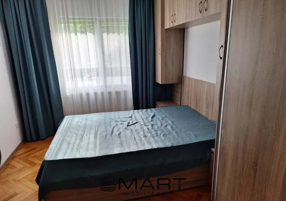 Apartament 3 camere 65 mp Tractorul