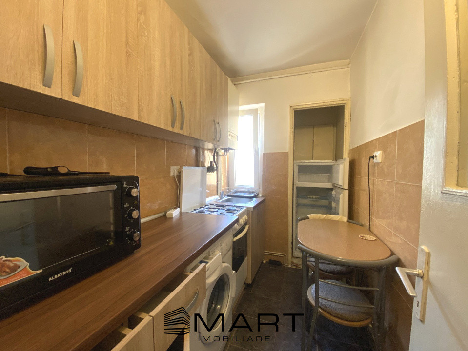 Apartament 2 camere piata Vasile Aaron