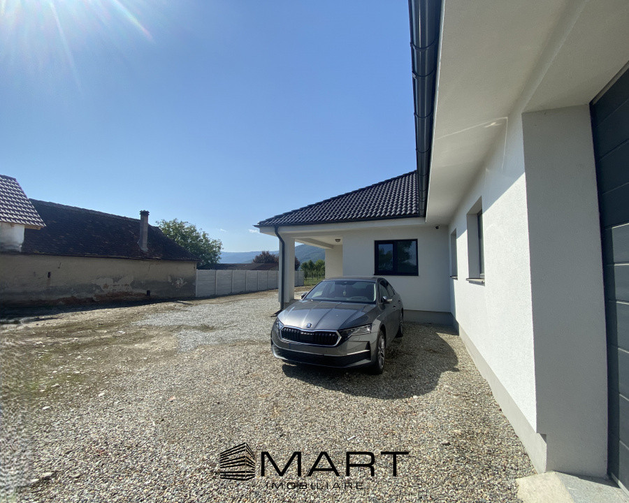 Casa noua Sacel 142 mp, teren 2000 mp, priveliste munti si acces direct Sibiu