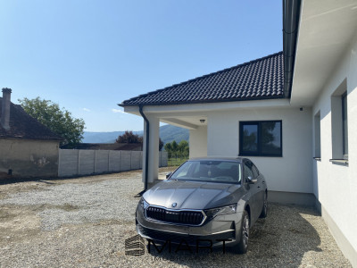 Casa noua Sacel 142 mp, teren 2000 mp, priveliste munti si acces direct Sibiu