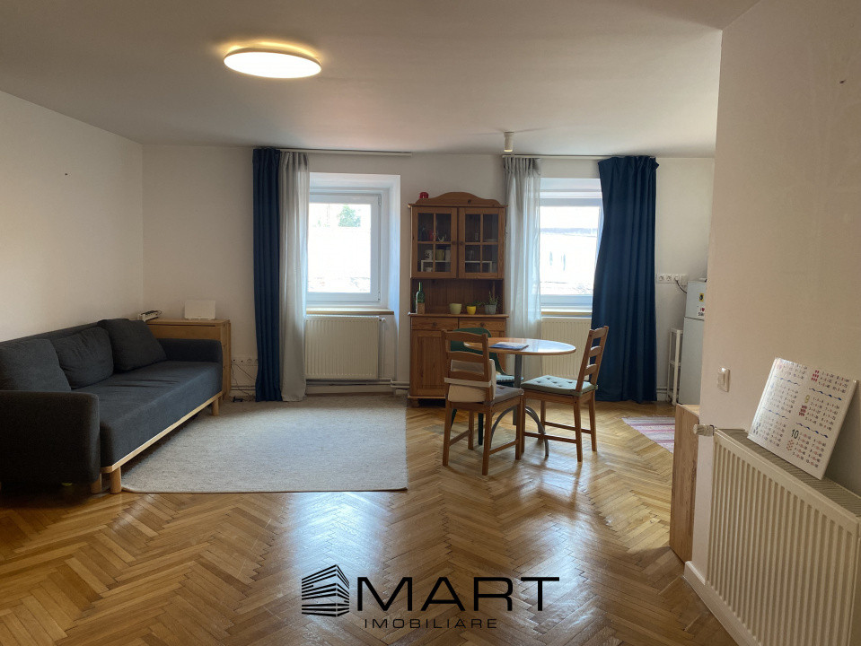 Apartament 3 camere in centrul istoric - strada Turnului si piata Huet