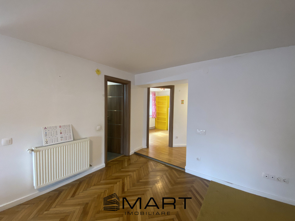 Apartament 3 camere in centrul istoric - strada Turnului si piata Huet