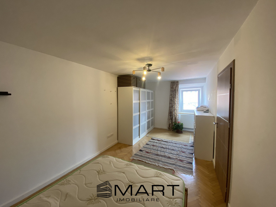 Apartament 3 camere in centrul istoric - strada Turnului si piata Huet