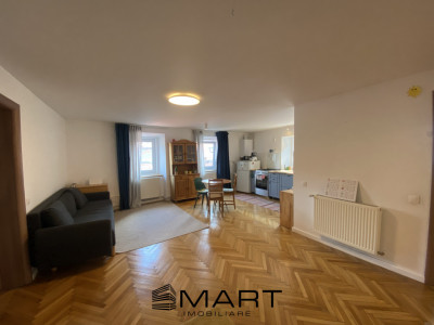 Apartament 3 camere in centrul istoric - strada Turnului si piata Huet