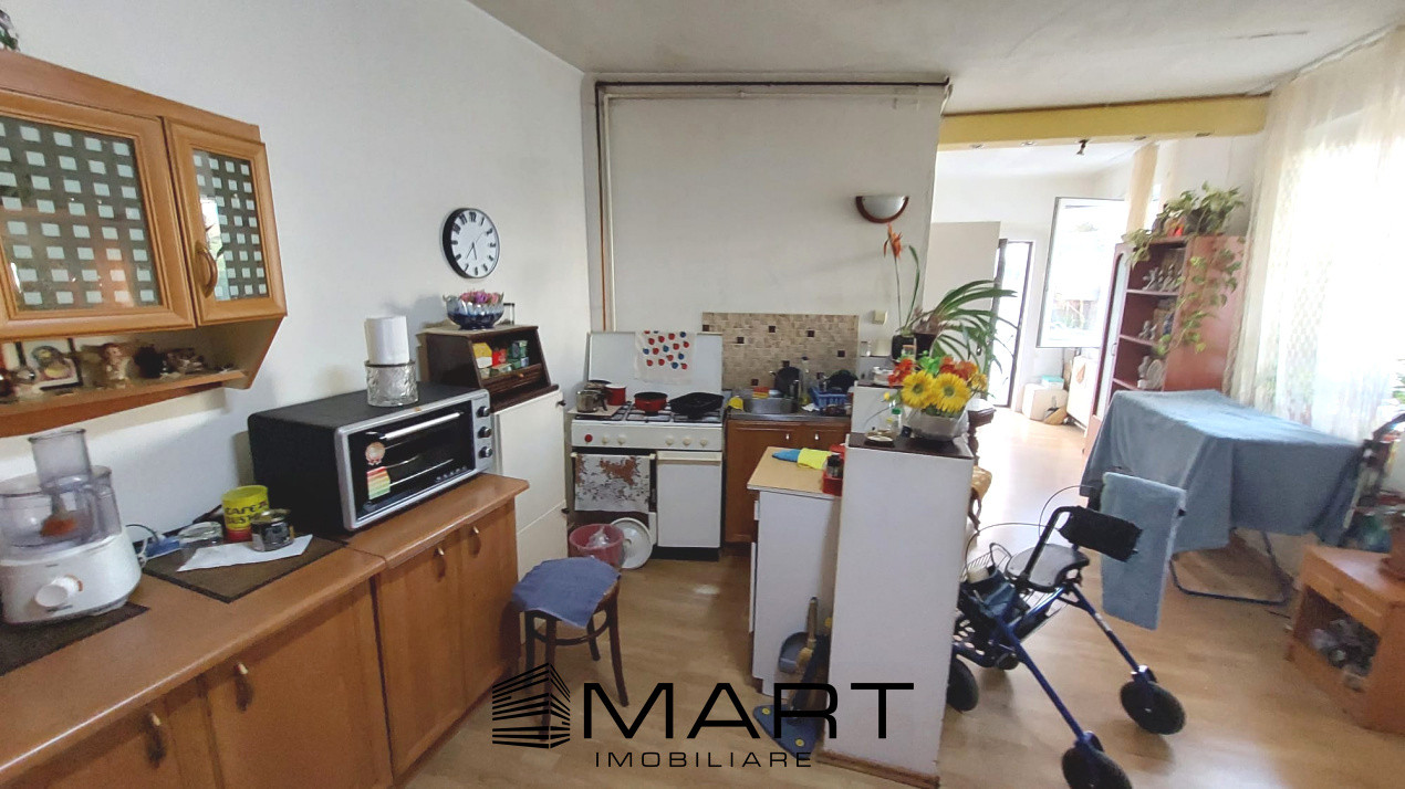 Casa individuala si curte de 480 mp zona Piata Cluj
