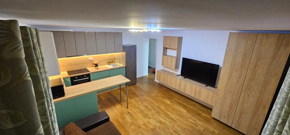 Apartament tip studio 42 mp  Tractorul