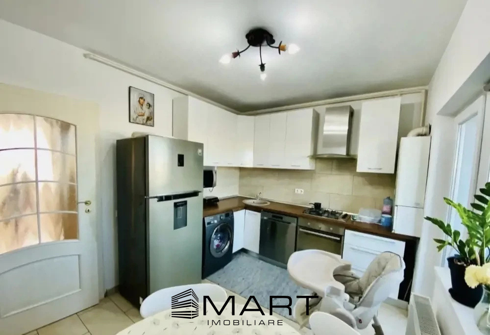 Apartament 2 camere decomandat, etaj 2 cu balcon , zona Ciresica