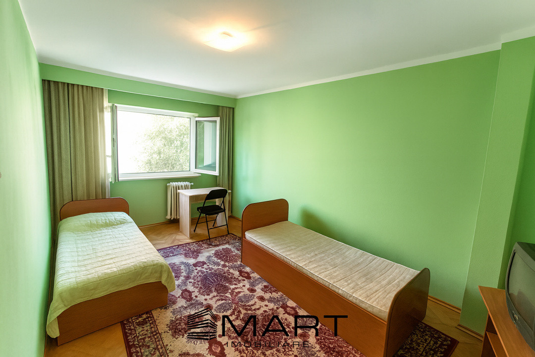 Apartament 4 camere etaj 3/4 zona Mihai Viteazul