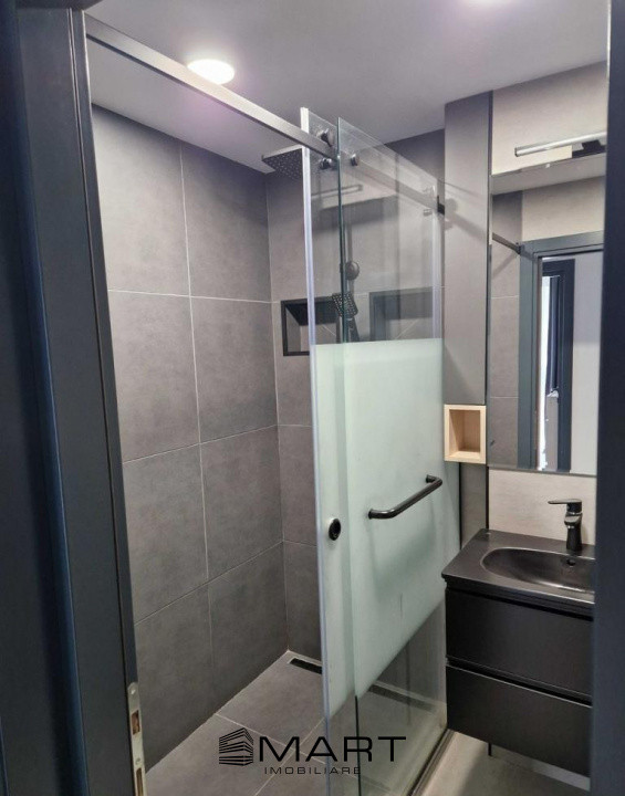 Apartament cu 3 camere in Cartierul Turnisor