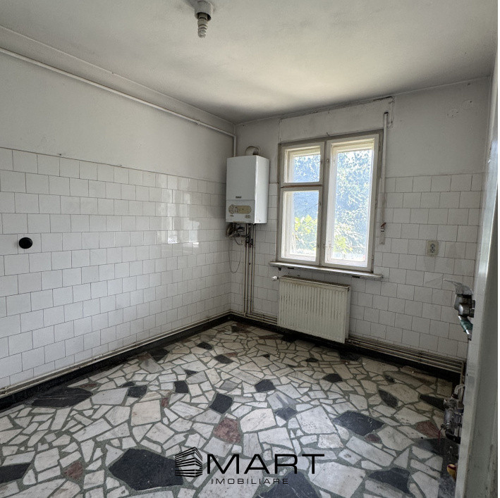 Casa  5 Camere 160 mp, zona  Aurel Vlaicu 