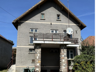 Casa  5 Camere 160 mp, zona  Aurel Vlaicu 