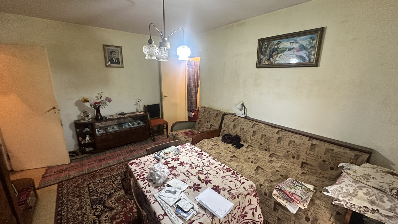 Apartament 2 camere semidecomandat zona Ciresica