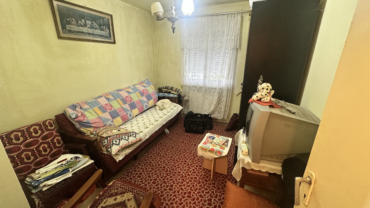 Apartament 2 camere semidecomandat zona Ciresica