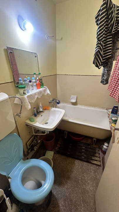 Apartament 2 camere semidecomandat zona Ciresica