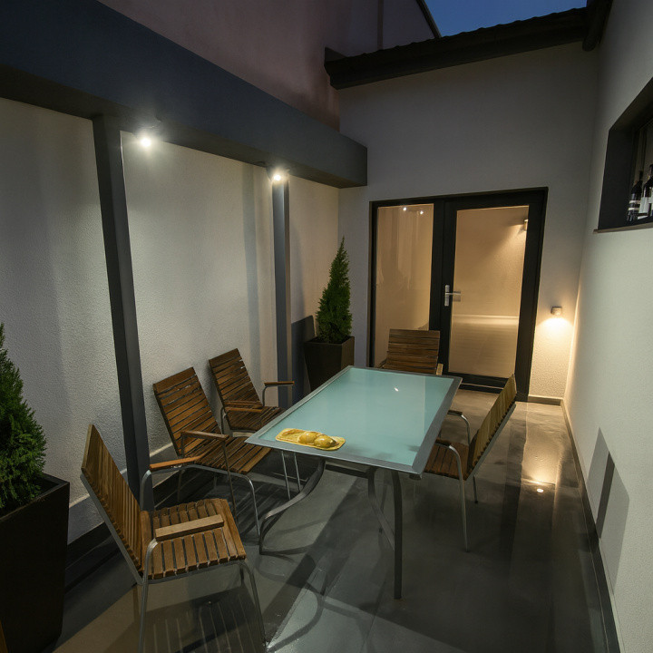 Casa moderna 2 camere zona Sub Arini