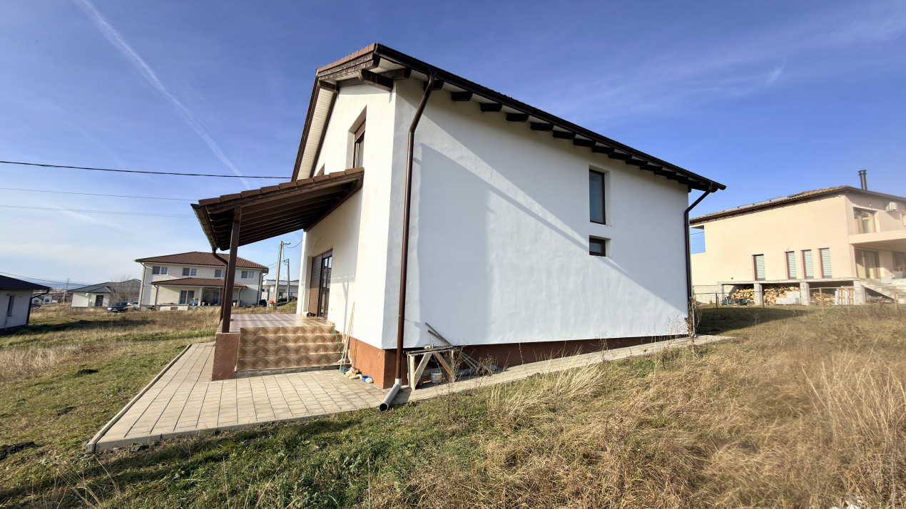 Casa 5 camere + teren 372mp cartier Bavaria