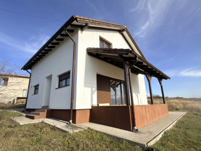 Casa 5 camere + teren 372mp cartier Bavaria