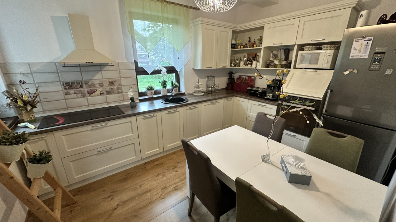 Casa de lux 5 camere zona Versailles