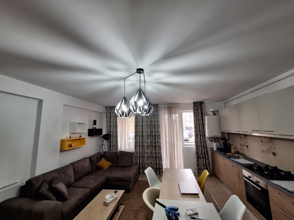 Apartament 3 Camere 73 mp Tractorul