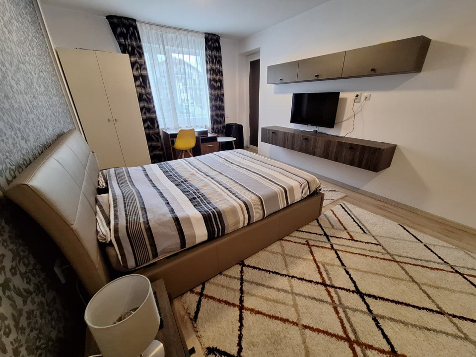Apartament 3 Camere 73 mp Tractorul