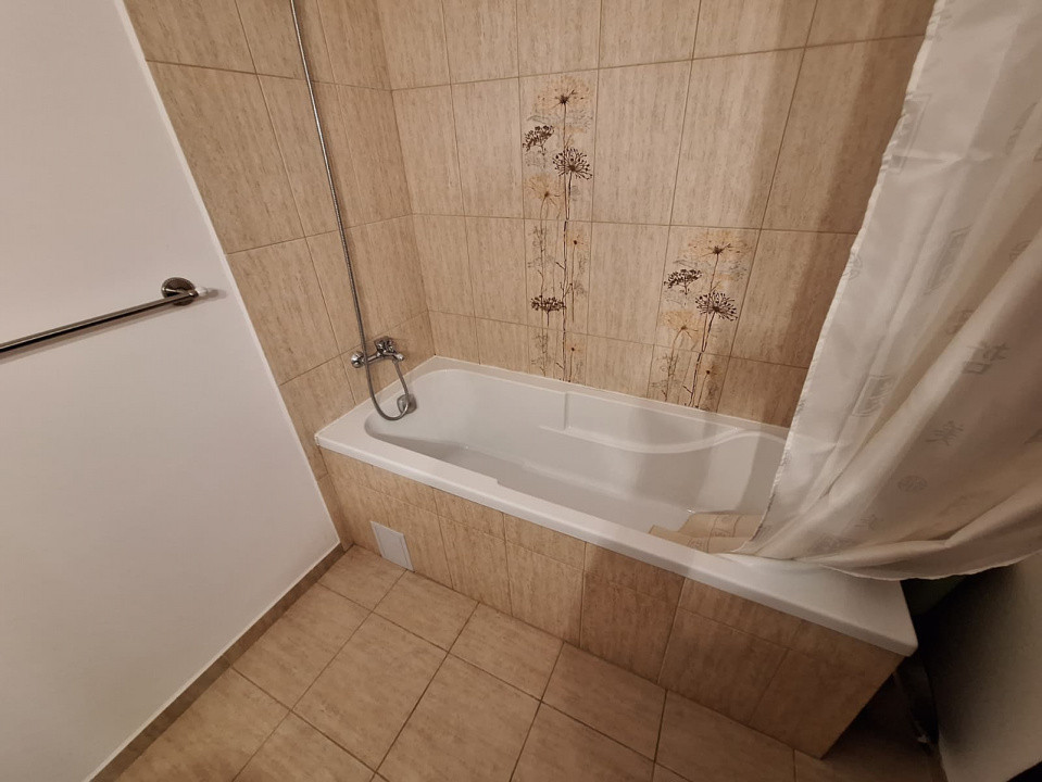 Apartament 3 Camere 73 mp Tractorul