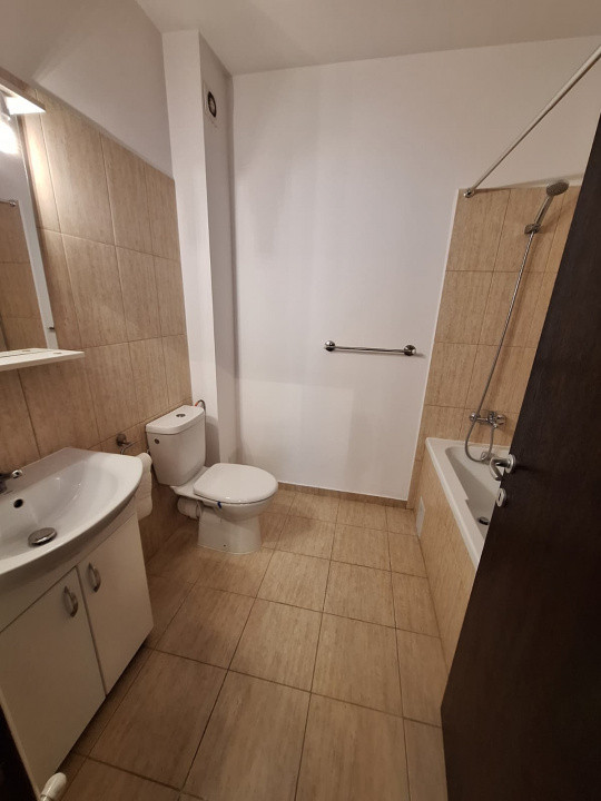 Apartament 3 Camere 73 mp Tractorul