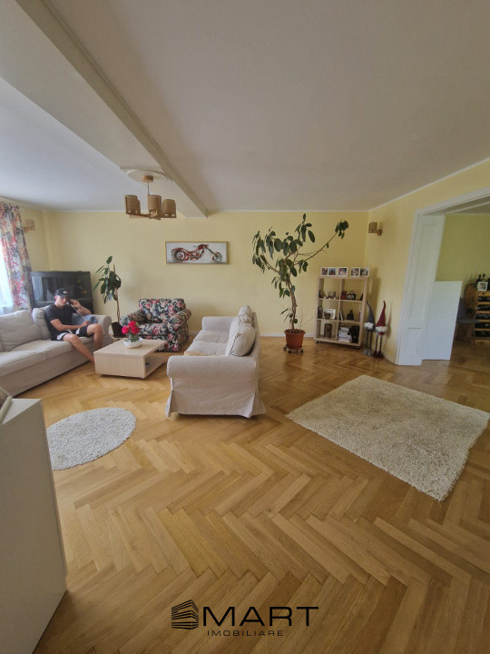Casa cu 5 camere in Cisnadie 